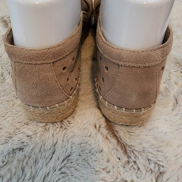 STEVE MADDEN BEIGE SUEDE LOAFER SIZE 7 - Picture 4 of 12